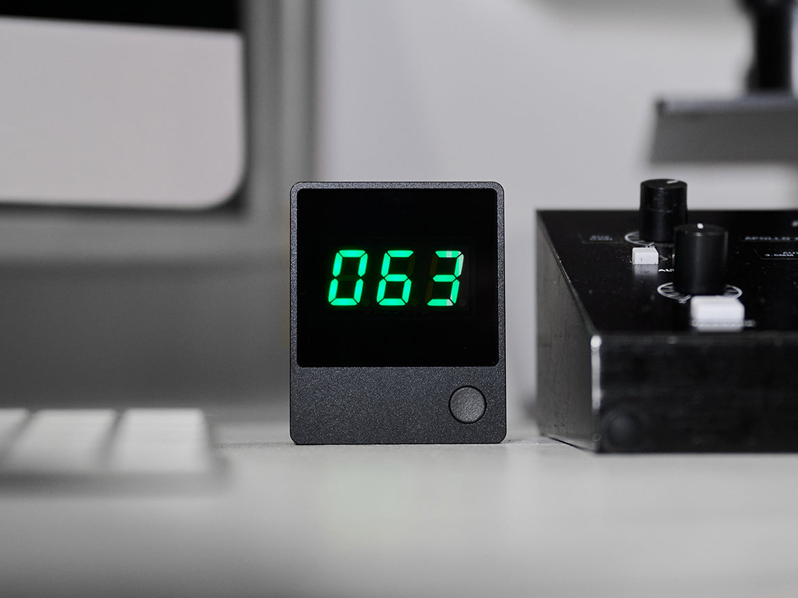 Ohr-1 displaying 063 dB in a studio environment